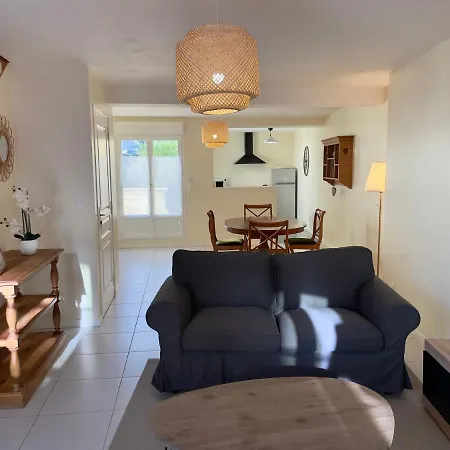 펜션 Le Mulberry 바이외